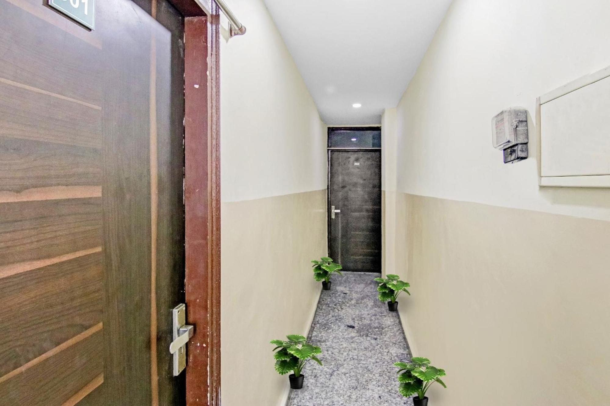 Super Hotel O Royal Green نيودلهي المظهر الخارجي الصورة